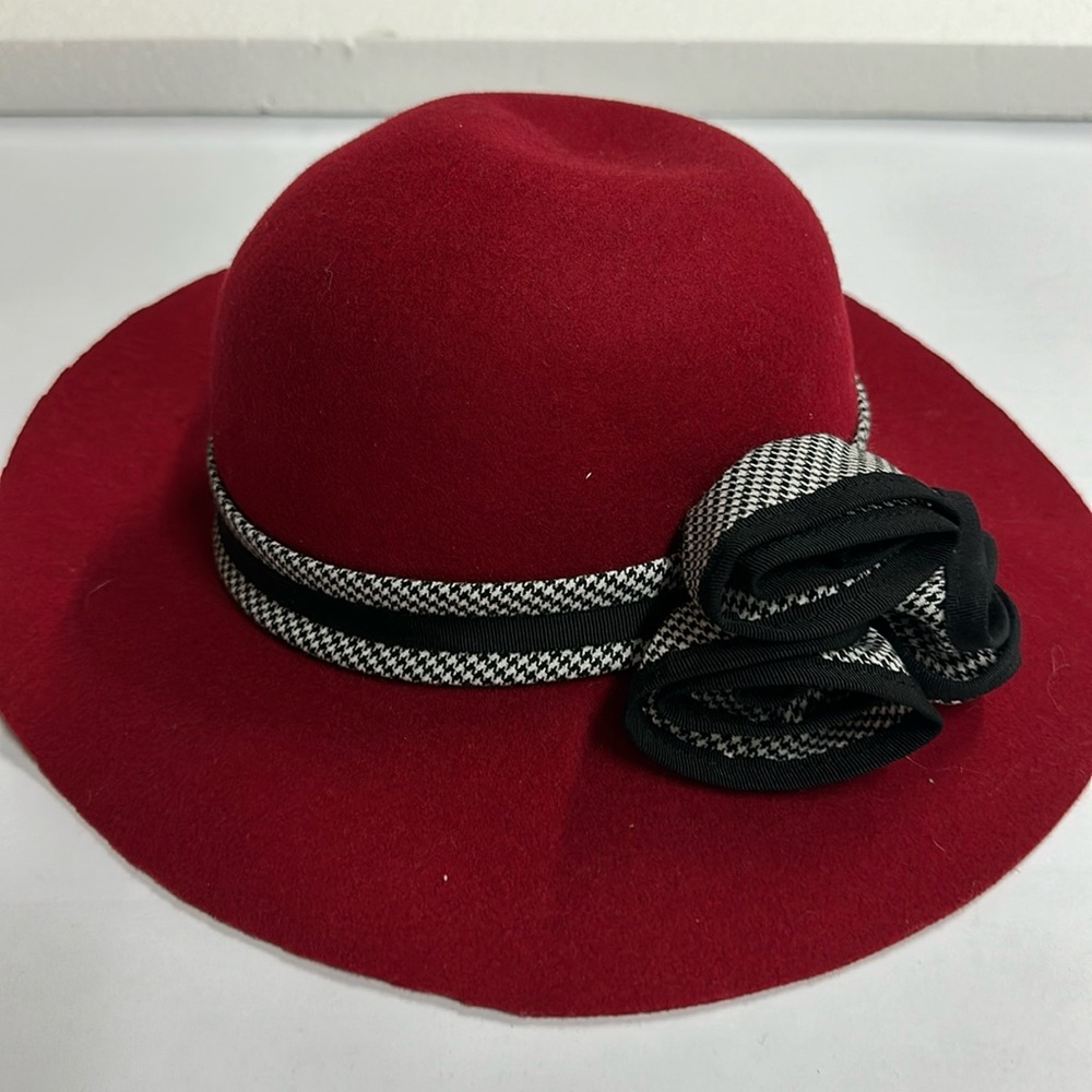 Beautiful Red felt hat with black and white ribbon